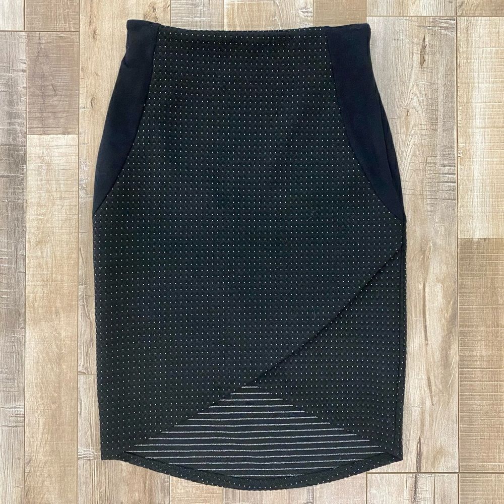 🌟 JULIENNE Black Fitted Pencil Skirt Dotted